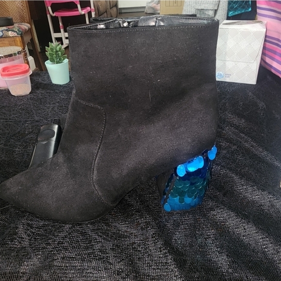 🍁🍂Gianni bini sequin mermaid heel boots size 11 - Picture 4 of 7